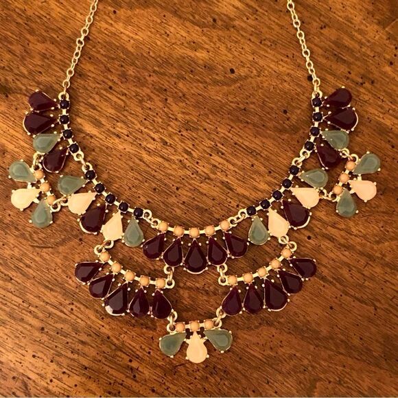 Ornate Resin Statement Necklace | 18” Adjustable - Picture 3 of 4